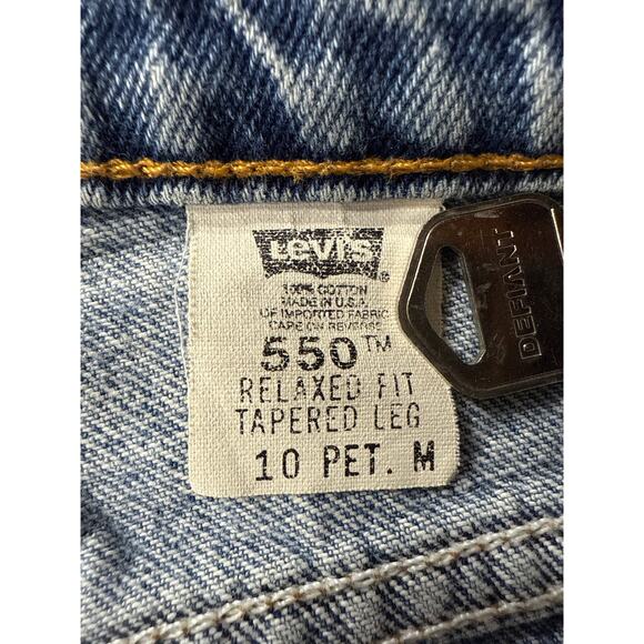 Levi’s jeans size 10 
Rise-11
Waist-13
Inseam-26 - Picture 5 of 6